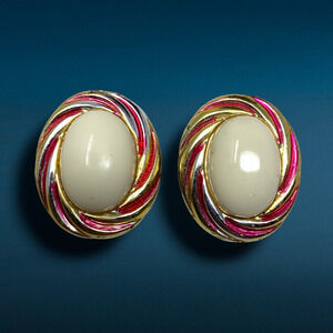 Vintage 1980s White Acrylic Oval Clip On Metallic Ribbon Frame Earrings Couture